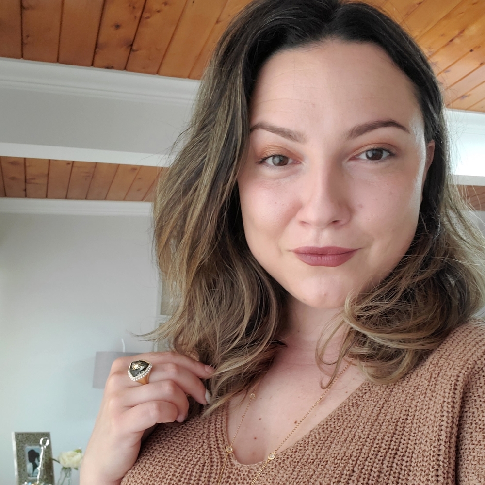 Meet your Posher, Neda